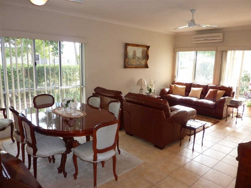 158/2 Grand Pde, Kawana Island QLD 4575