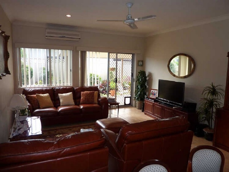 158/2 Grand Pde, Kawana Island QLD 4575