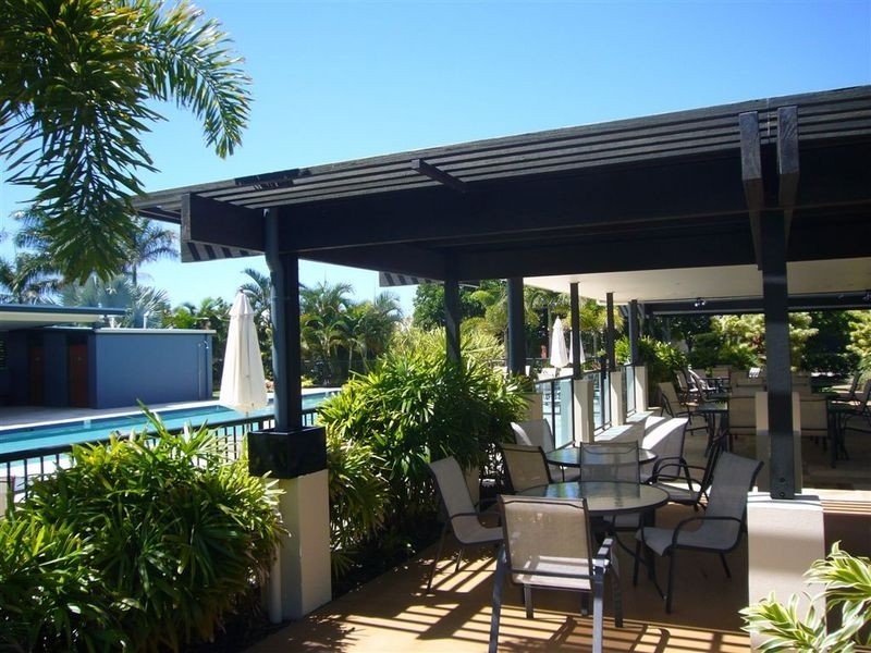 70/2 Grand Pde, Kawana Island QLD 4575