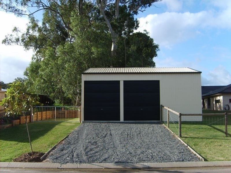 1 Teneale Place, Glass House Mountains QLD 4518