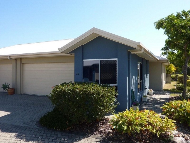 44/2 Grand Pde, Kawana Island QLD 4575