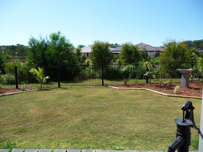 12 Andrew Avenue, Little Mountain QLD 4551