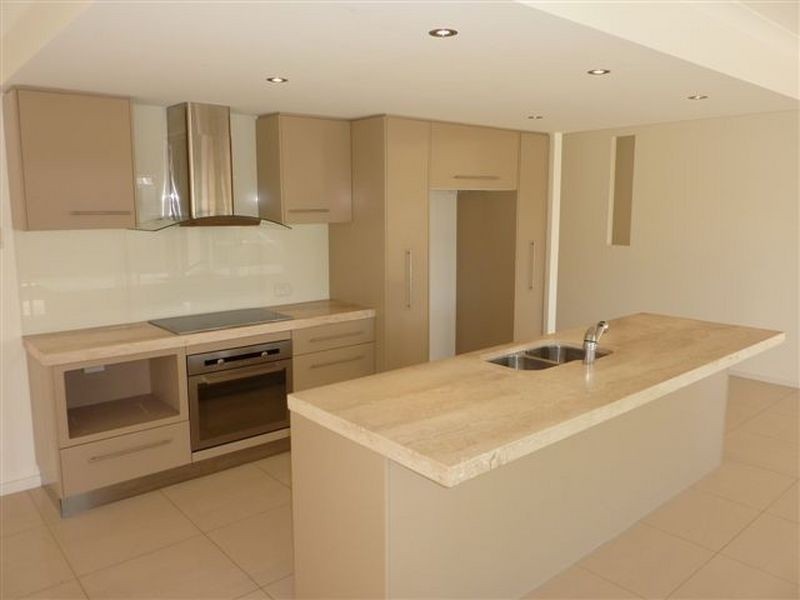 7 Tortola Pl, Kawana Island QLD 4575