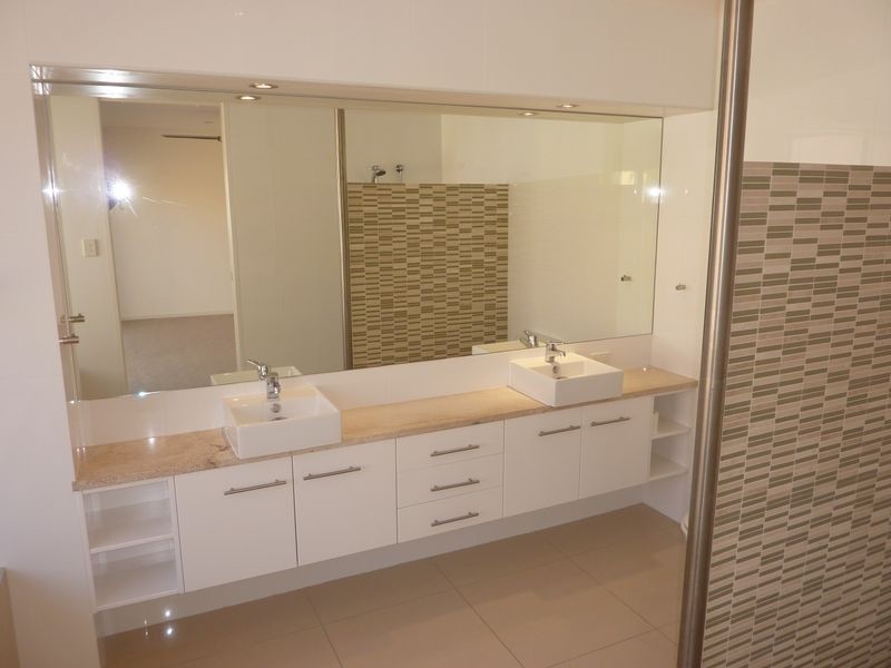 7 Tortola Pl, Kawana Island QLD 4575