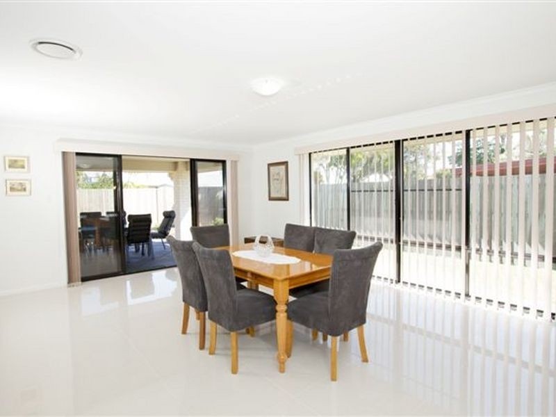 10 Mulgani Street, Warana QLD 4575