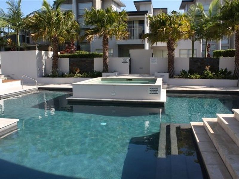 84/7 Grand Parade, Kawana Island QLD 4575