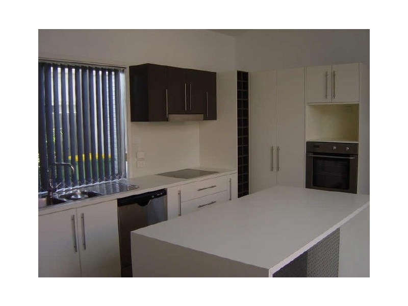 6 Bimini Street, Kawana Island QLD 4575