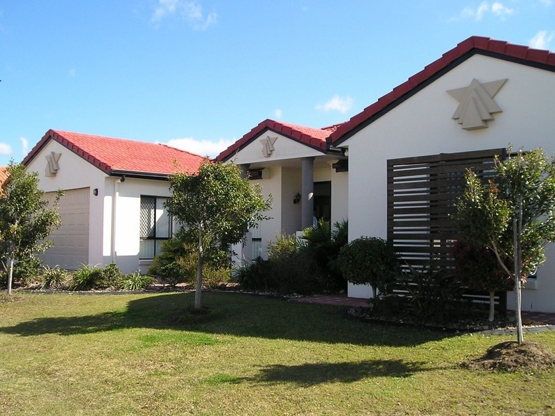 12 Sumartra Court, Kawana Island QLD 4575