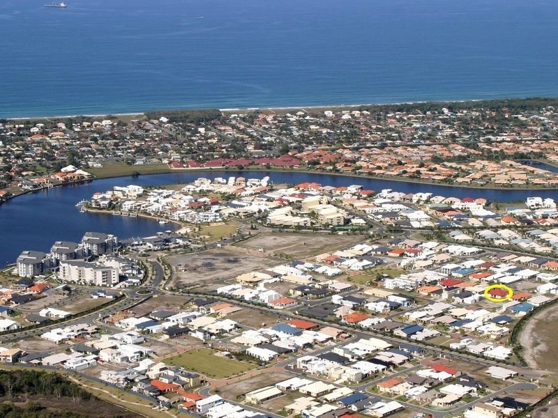 12 Sumartra Court, Kawana Island QLD 4575