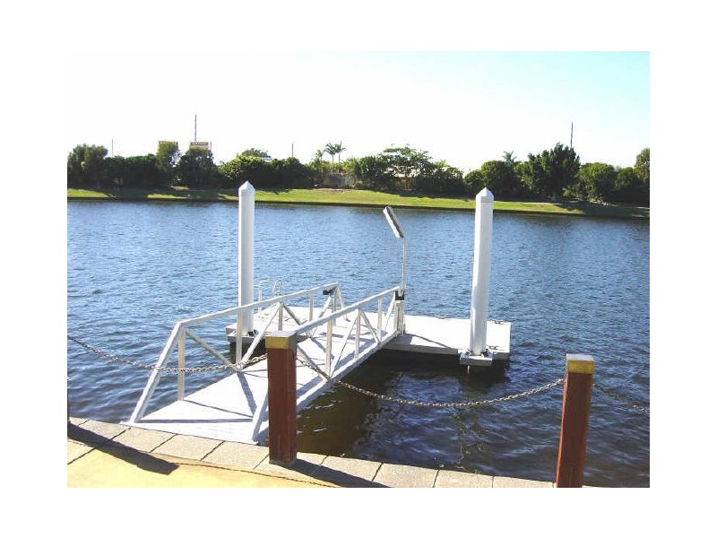 6 Lanai Close, Kawana Island QLD 4575