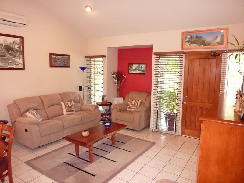 6-2 Grand Parade, Kawana Island QLD 4575