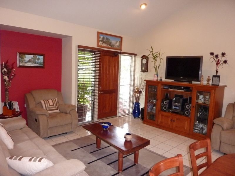 6-2 Grand Parade, Kawana Island QLD 4575