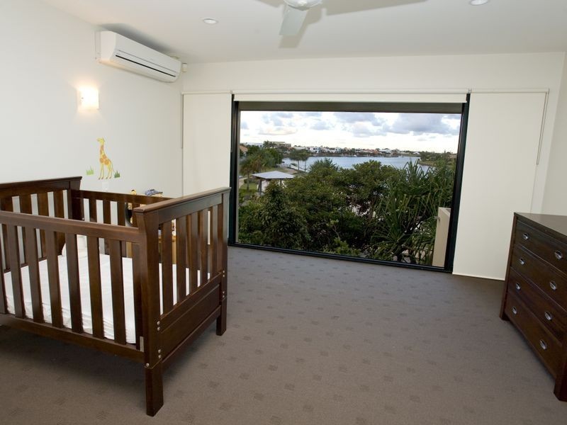 6 Majorca Place, Kawana Island QLD 4575