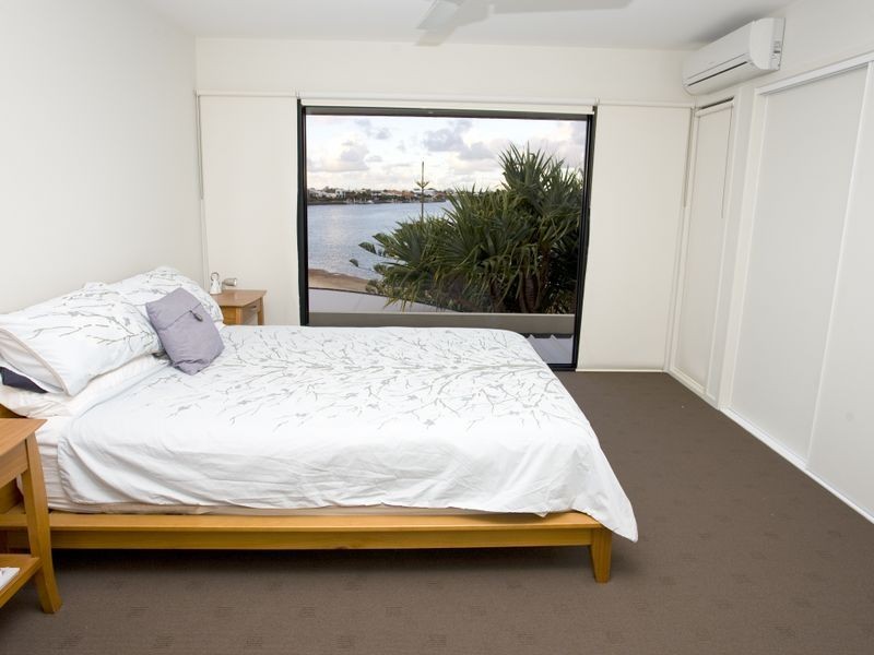 6 Majorca Place, Kawana Island QLD 4575