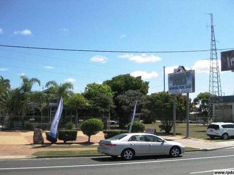 196 Nicklin Way, Warana QLD 4575