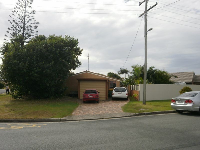 3 Jinang Street, Warana QLD 4575