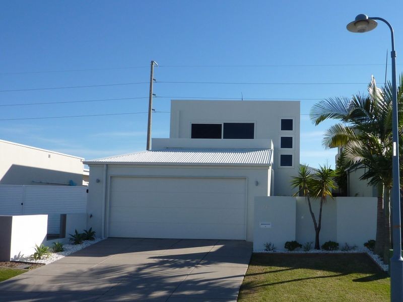 11 Bonaire Crt, Kawana Island QLD 4575