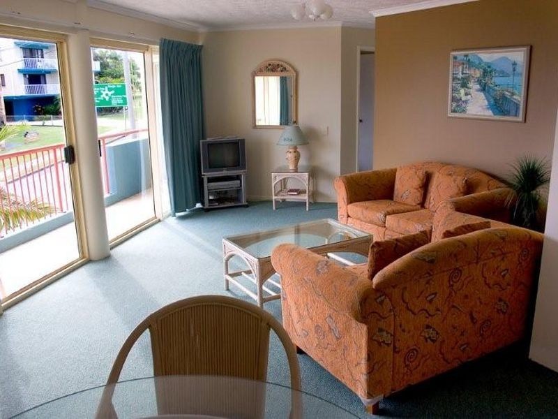 20 Warne Terrace, Kings Beach QLD 4551