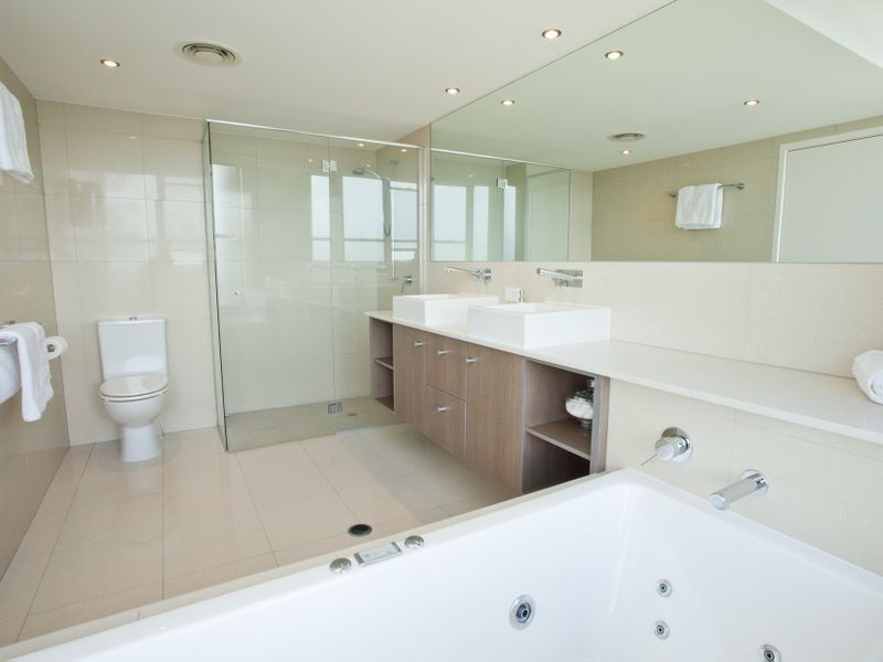36/7 Grand Parade, Kawana Island QLD 4575
