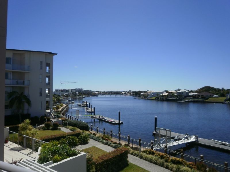 7/7 Grand Parade, Kawana Island QLD 4575