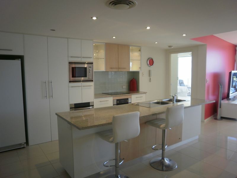 7/7 Grand Parade, Kawana Island QLD 4575