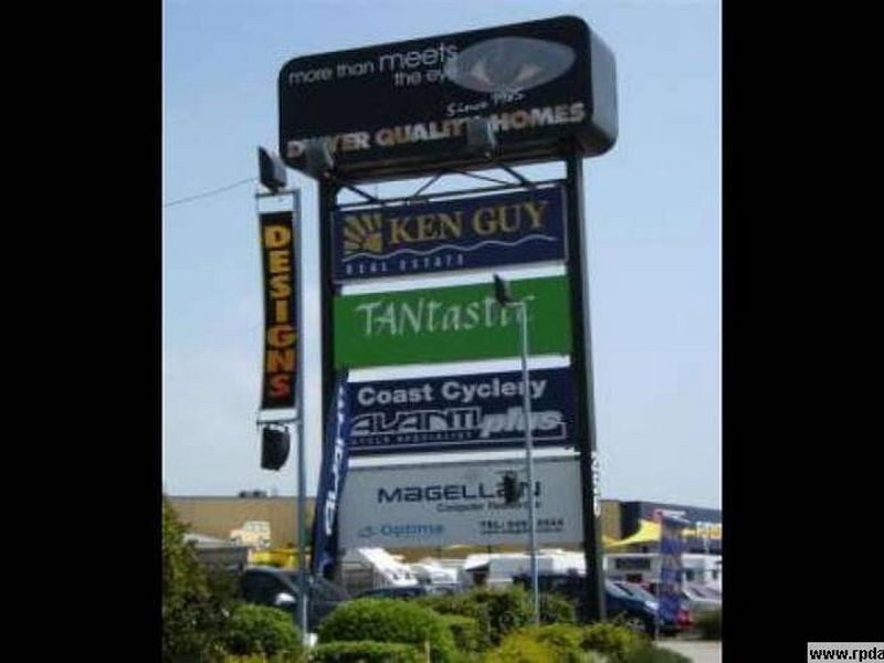 2/256 Nicklin Way, Buddina QLD 4575