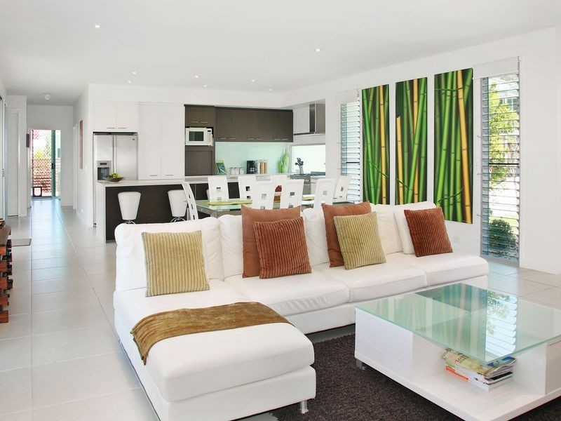 3 Crete Court, Kawana Island QLD 4575