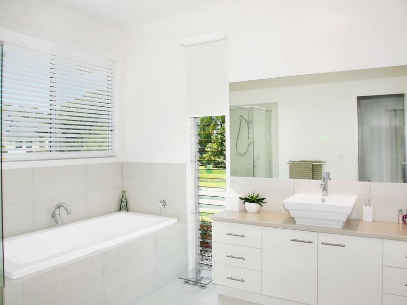 3 Crete Court, Kawana Island QLD 4575