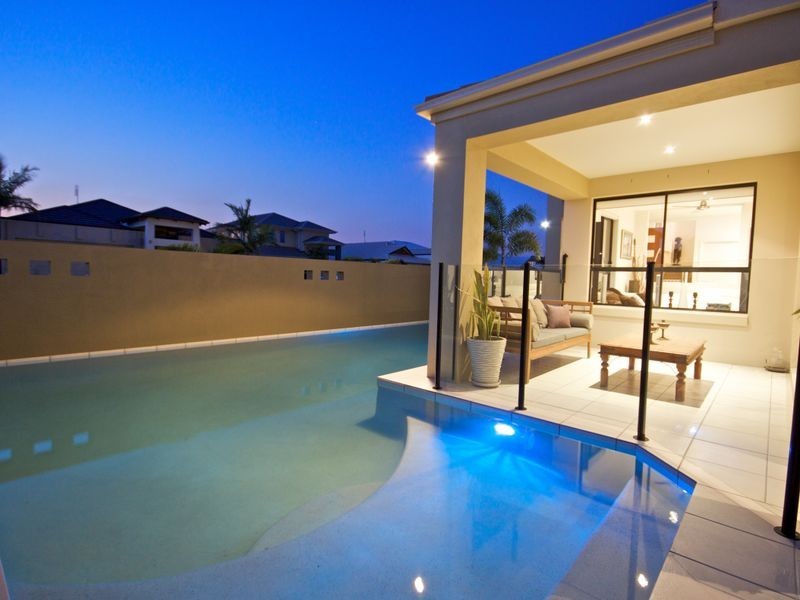 33 Cuba Court, Kawana Island QLD 4575