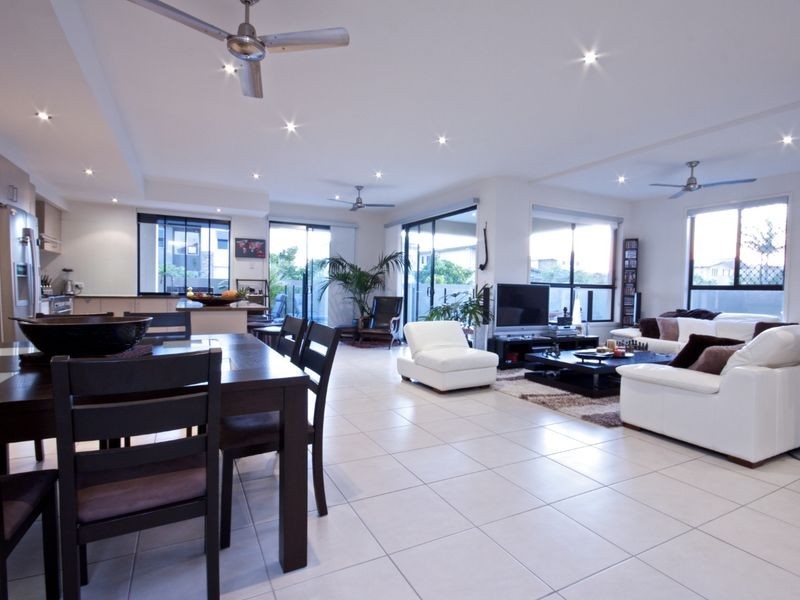 33 Cuba Court, Kawana Island QLD 4575