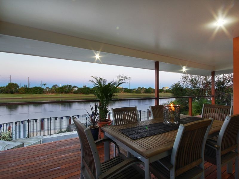 14 Bonaire Court, Kawana Island QLD 4575