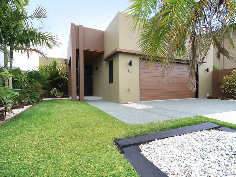 15 Bonaire Court, Kawana Island QLD 4575