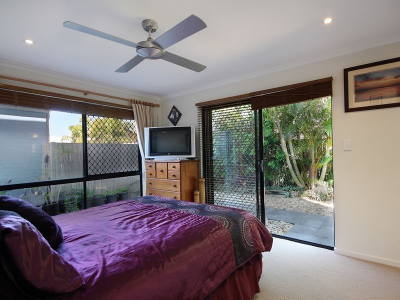 21 Sanibel Court, Kawana Island QLD 4575