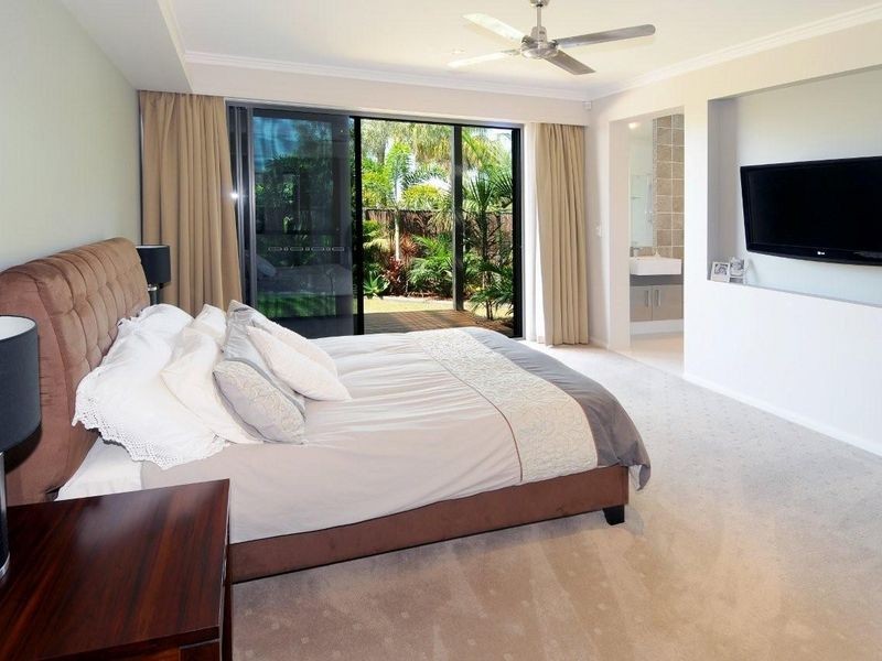1 Tarawa Street, Kawana Island QLD 4575