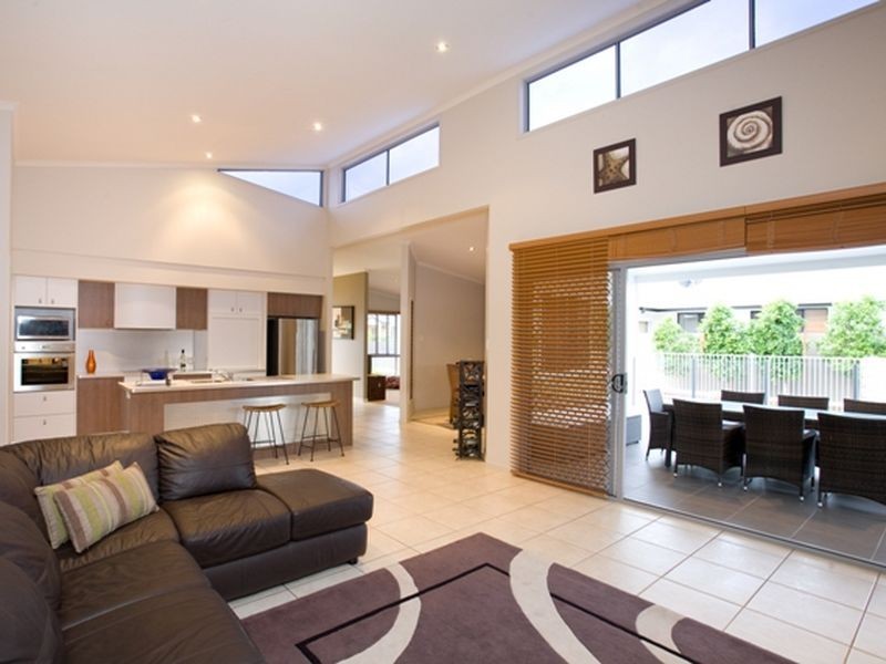 7 Abaco Street, Kawana Island QLD 4575