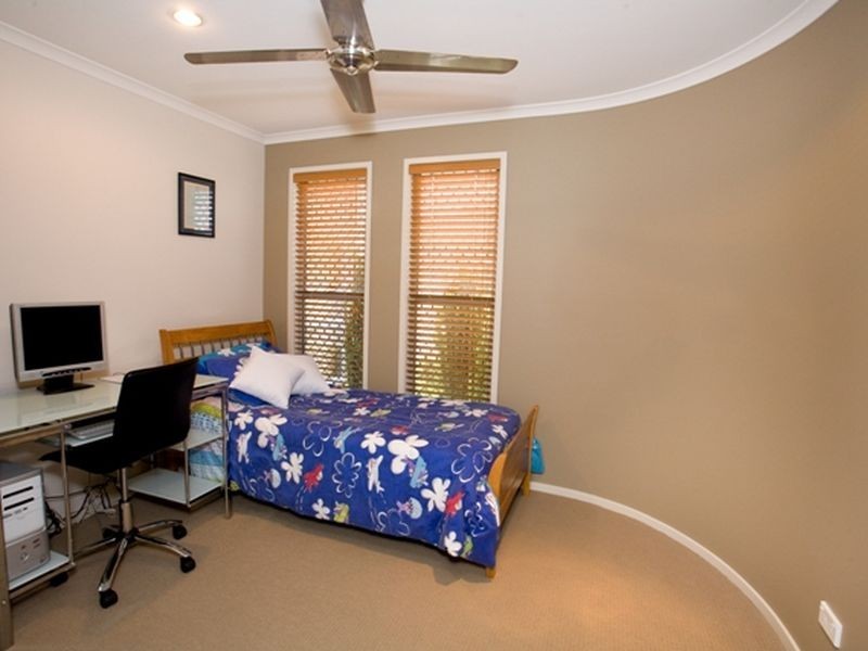 7 Abaco Street, Kawana Island QLD 4575