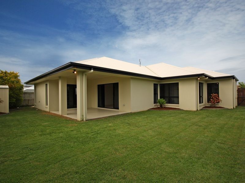 2 Whitsunday Street, Kawana Island QLD 4575