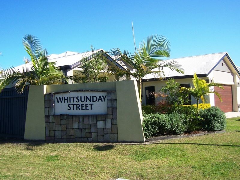 2 Whitsunday Street, Kawana Island QLD 4575