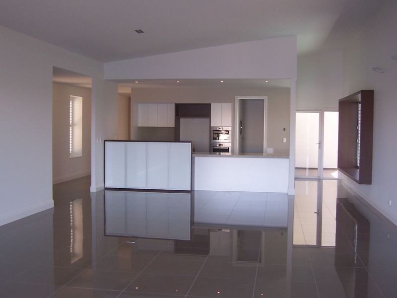 15 Tortola Place, Kawana Island QLD 4575