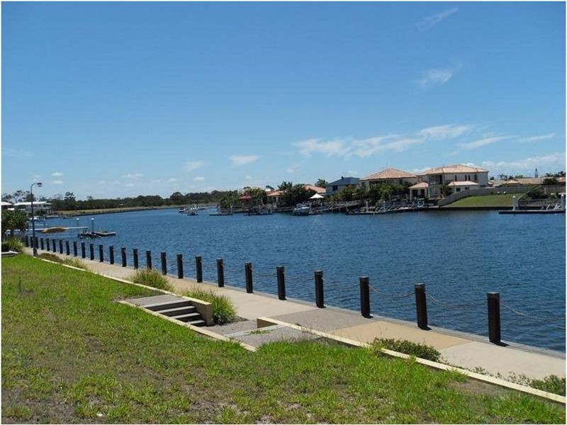 21 Cuba Court, Kawana Island QLD 4575