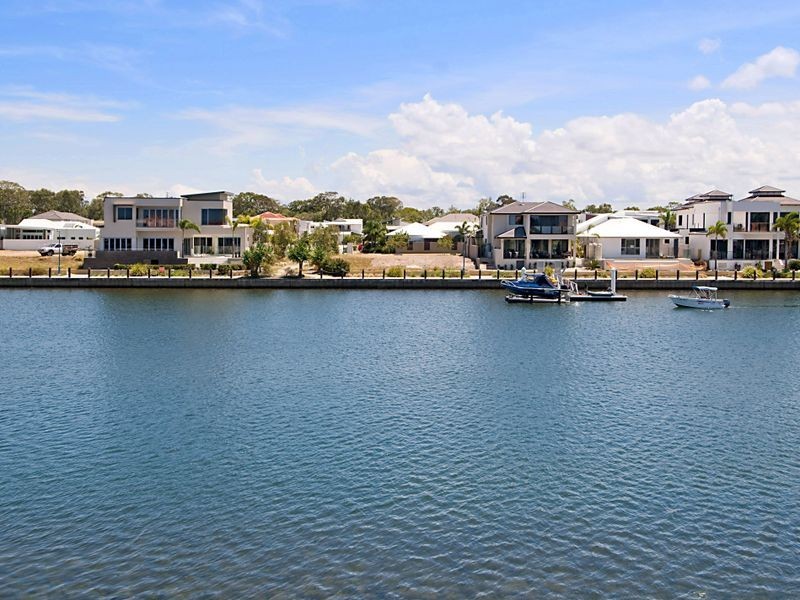 21 Cuba Court, Kawana Island QLD 4575
