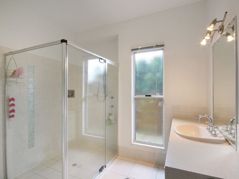 4 Maldives Place, Kawana Island QLD 4575