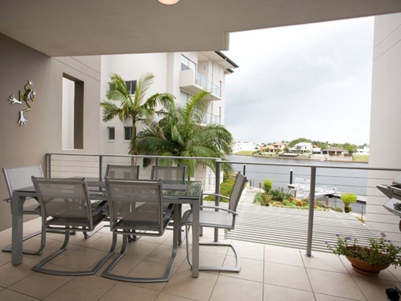 30/7 Grand Parade, Kawana Island QLD 4575