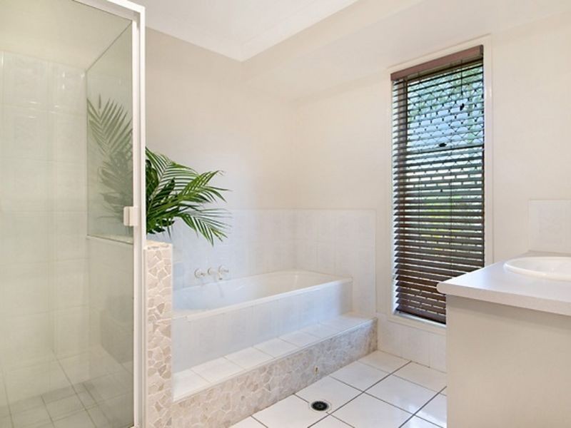 9 Rosevale Avenue, Aroona QLD 4551