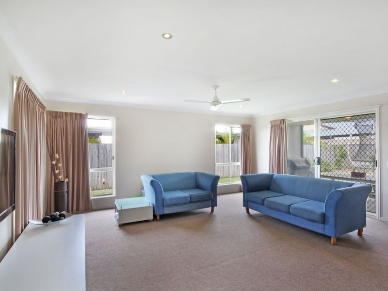 4 Saba Place, Kawana Island QLD 4575