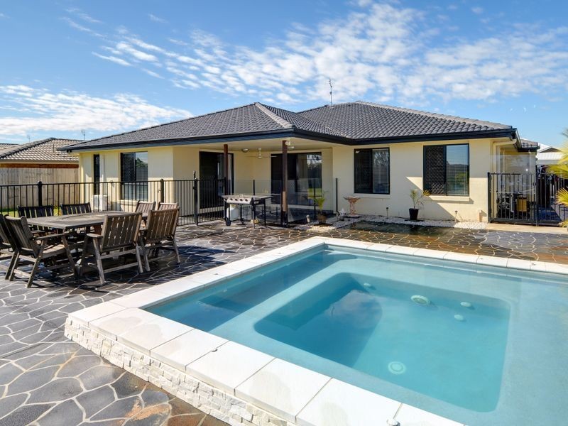 54 Discovery Drive, Little Mountain QLD 4551