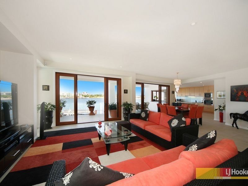 30 Sunbird Chase, Parrearra QLD 4575
