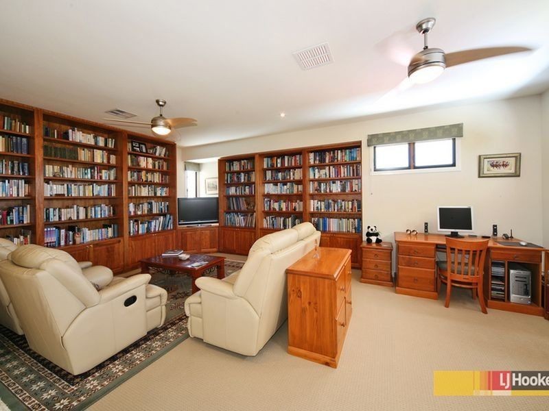 30 Sunbird Chase, Parrearra QLD 4575