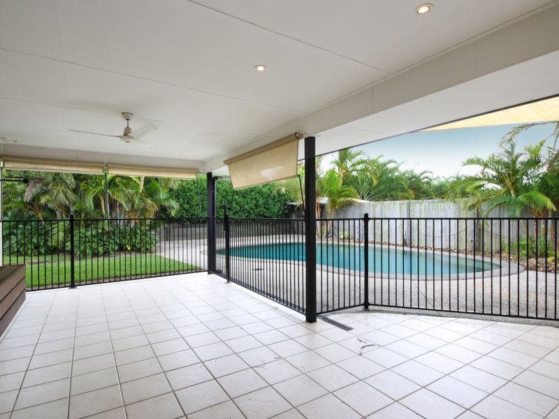 8 Malta Place, Kawana Island QLD 4575