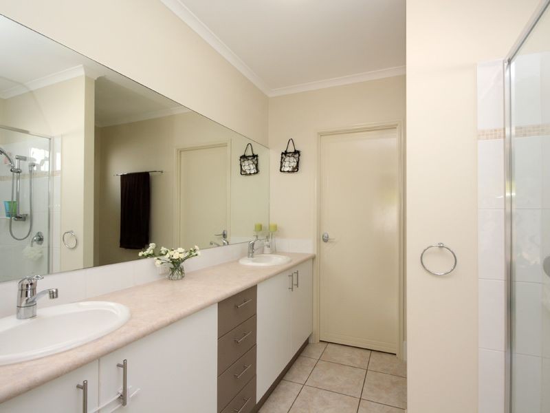 14 Lombok Street, Kawana Island QLD 4575